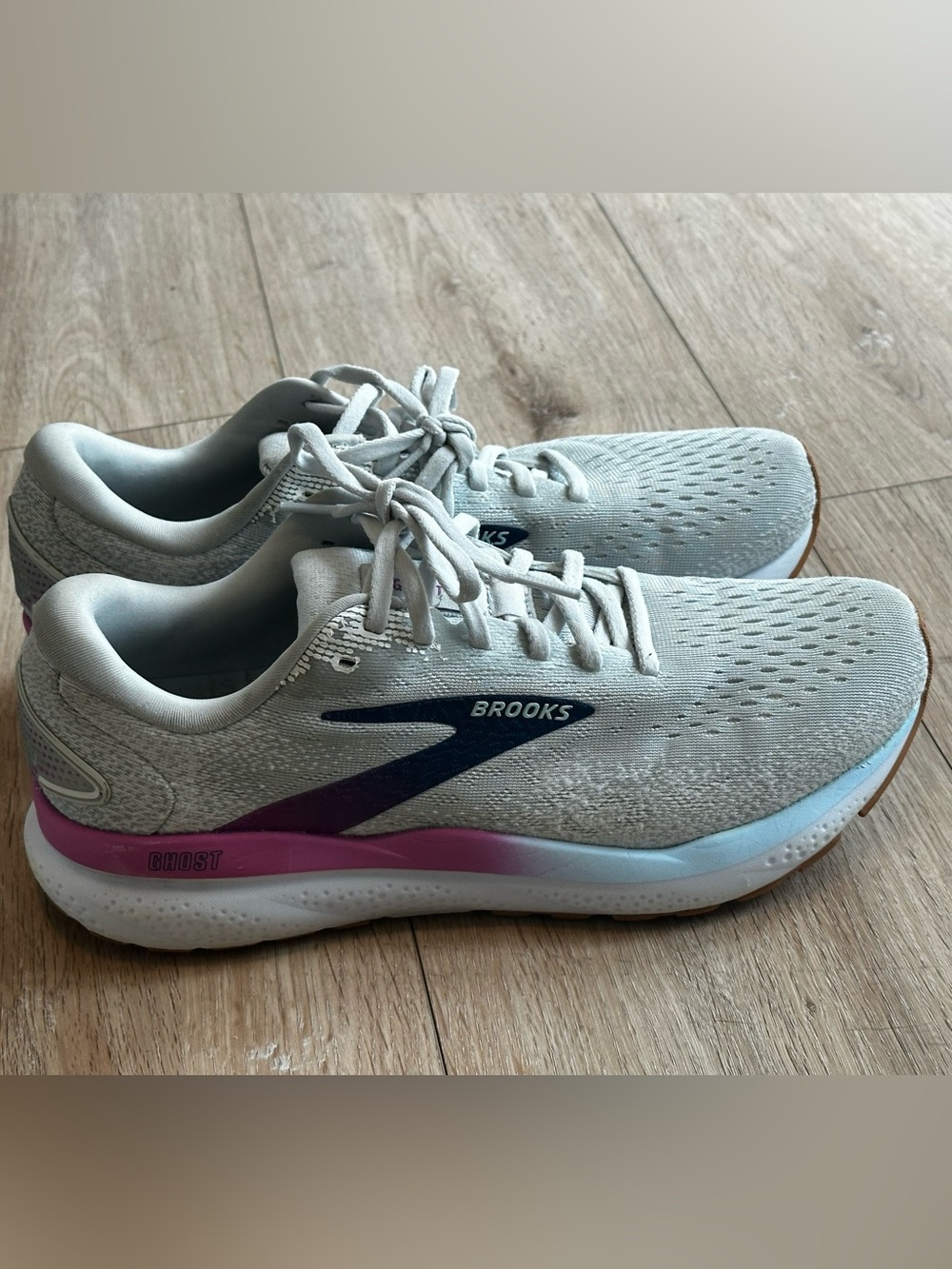 Brooks Ghost 16 Women's Gray Running Athletic Shoes with Pink and Navy Accents